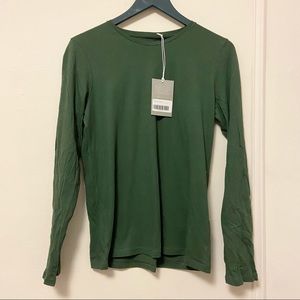 Everlane Slim Cotton Long Sleeved Tee in Clover Green L